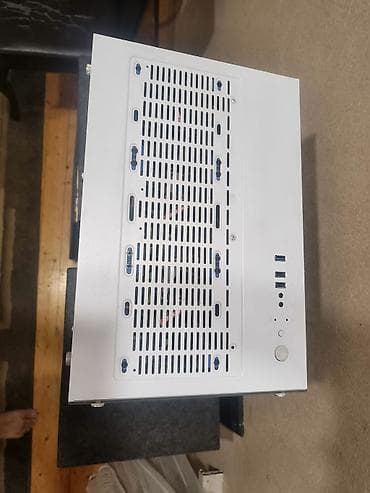 komputer aksesuar: Ağ rəngli şüşə panelli gaming PC korpusu – ARGB ventilyatorlarla — 3