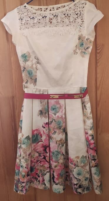 Bayram kostyumları: 1 dəfə geyinilib razmer 36 — 2