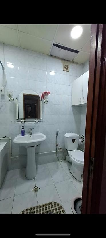 rabocide kiraye evler: Salam, Xalqlar Dostlugunda, 5 mertebeli binanın besini mertebesi — 8