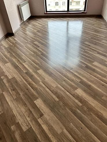 pencer: Laminate döşəmə – taxta teksturalı, çoxtonlu (boz-qəhvəyi) panel 55 kv — 1