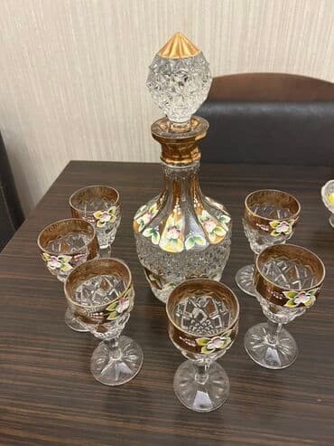 qizil qabi: Rəng - Qızılı, Xrustal — 3