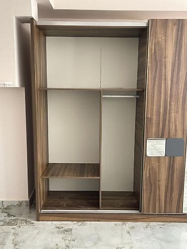 işkaflar: 3 qapılı, Güzgülü, Qəhvəyi, Taxta, Kupe, Düz dolab — 3