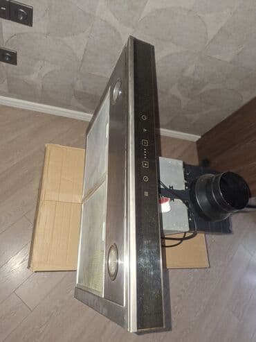 Микроволновки: Вытяжка Hotpoint-Ariston, цвет - Серый, Б/у — 1