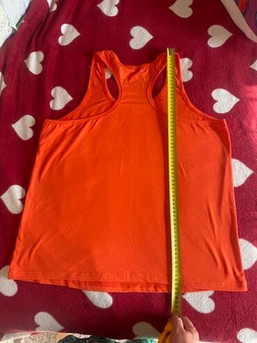 toxunma papaq modelleri: Женская майка яркого оранжевого цвета. Новая. Не подошла мне по — 4