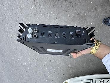 Soundmax SX-600.1D model nömrəli 12 voltluq avtomobil gücləndiricisi — 5