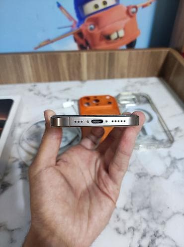 mini pc computer: IPhone 16 Pro, 256 GB, Desert Titanium, Face ID, Simsiz şarj — 5