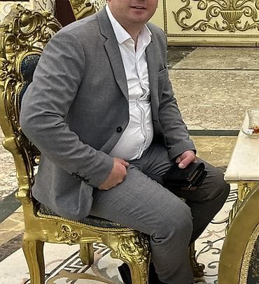 topdan geyim: Yep yenidir bir dəfə geyinilib jiletkası var 480 azn tikilib emilandın — 1