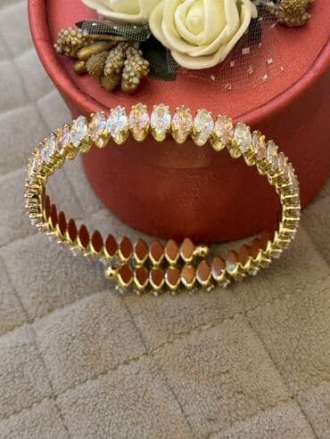 yuxuda yaxa sancağı görmək: Zərif daşlı qolbaq+ üzükdə hədiyye üstündə - Material: qızılı tonlu — 2