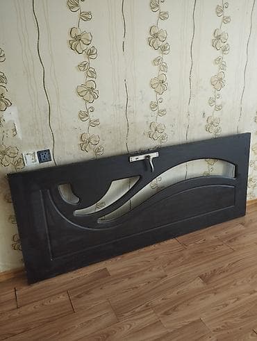 4 ədəd ev qapısı satılır. - Material: taxta/kompozit üzlü, tünd — 2