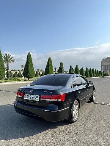 e 3 2: Hyundai Sonata: 2.4 l | 2008 il Sedan — 2