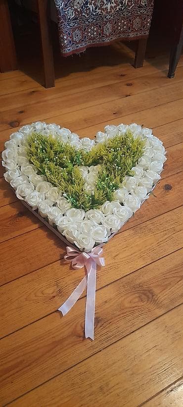 vitrin dekor: Ürünün təsviri: - Ürək formalı dekorativ kompozisiya - Aşağı hissədə — 2