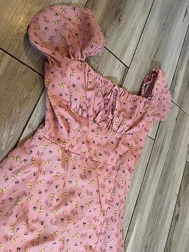 teze donlar: Qızılı-çəhrayı rəngdə, xırda çiçək naxışlı qadın donu. Xüsusiyyətlər — 3