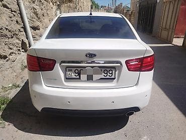 byd disk teker: Kia Cerato: 2 l | 2010 il Sedan — 5