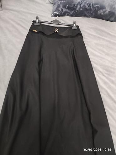 Çəkmələr: Qara ətək – A-line kəsim - Brend: RYÖGARNTAL - Ölçü: 40 (etiketdə — 2