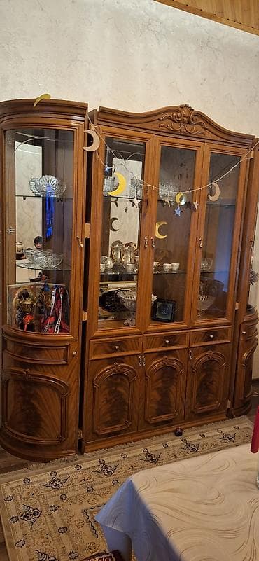 Klassik üslubda salon mebel dəsti - Material: təbii ağac teksturasını