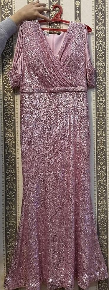 ag kofta modelleri: 1 dəfə geyinilib, 44 ölçü, 120 manata alınıb Məhsul: Parıltılı — 1