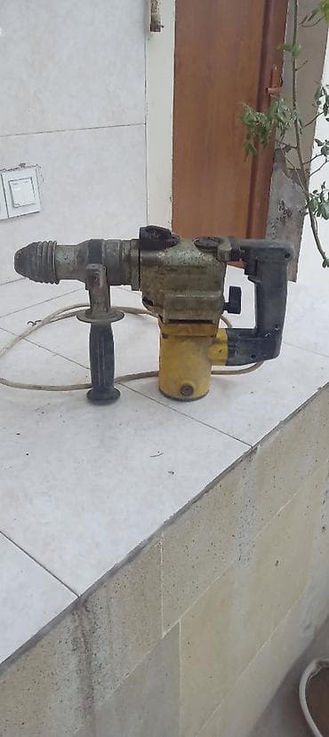 Ağır tip elektrik otboynik/peredelynik (şpindelli perforator). Beton
