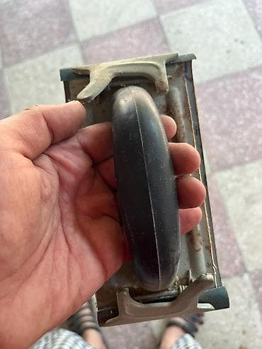 Alətlər: Əl üçün zımpara tutacağı (sanding block) - Material: metal gövdə — 2