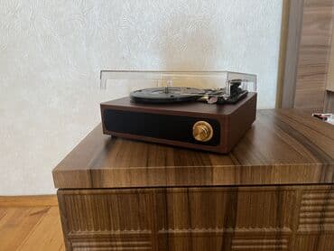 Velosiped ehtiyyat hissələri: Yeni retro patefon Yenidir. Qapağında kiçik çat var. Ona görə bu — 4
