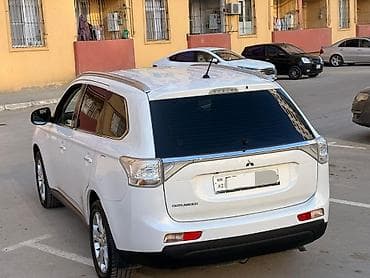 Avtomobil satışı: Mitsubishi Outlander: 2.4 l | 2015 il 153000 km Krossover — 10