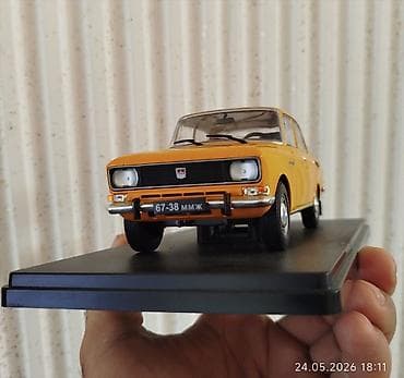 velosiped 24: Maqnit altlıqlı kolleksiya modeli – Moskvich 2140 (Hachette 1:24) — 2