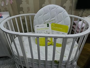 beşiyi: Oğlan və qız üçün, İşlənmiş, Yumru, Beşik, Dəstsiz, Matras ilə, Yellənmə mexanizmsiz — 6