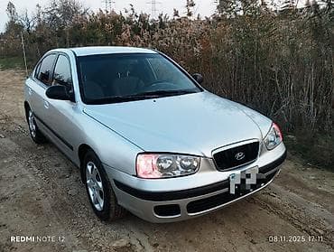 Hyundai Elantra: 2 l | 2002 il Sedan