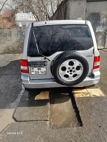 Mitsubishi Pajero: 1.8 l | 1999 il 456789 km Universal