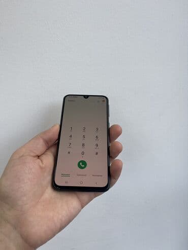 купить кнопочный телефон в баку: Samsung Galaxy A40, 64 GB — 3