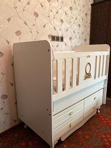 uşaq bewiyi: Oğlan və qız üçün, Dördbucaq, Beşik, Matras ilə, Yellənmə mexanizm ilə — 3