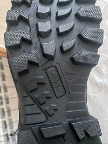 туристические мужские ботинки: 43 le barter ederem.Tamamilə qara rəngdə, bağcıqlı bağlama sisteminə — 4