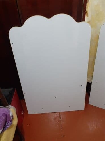 işlənmiş uşaq beşikləri: Oğlan üçün, İşlənmiş, Dördbucaq, Beşik, Dəstsiz, Matrassız, Yellənmə mexanizmsiz — 19