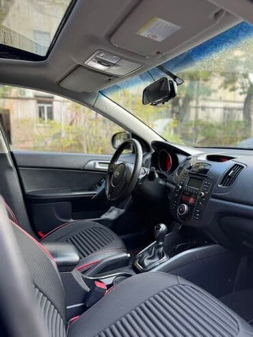 guzgu satışı: Kia Cerato: 1.6 l | 2012 il Sedan — 3