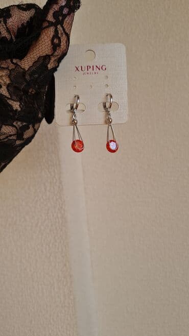 xari bulbul sancaq: Xuping sırğalar. 1-ci yasəmən qaşlı sırğa -4azn 2-ci narıncı qaşlı — 3