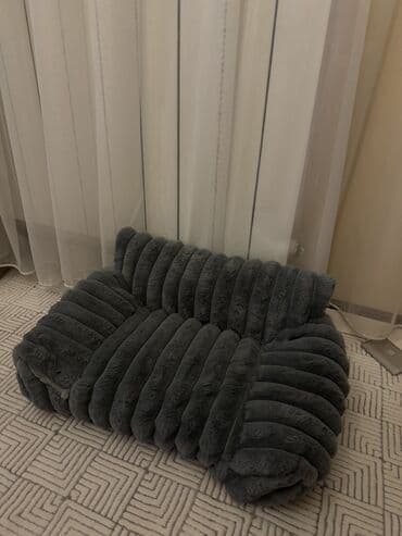 pişik yuva: Pişik üçün alınmışdı içərisində yatmadı yep yenidir, zoomagazadan 35 — 3