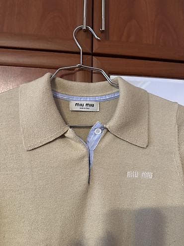geyımler: Miu Miu trikotaj polo köynək - Rəng: bej - Model: qısaqol, klassik — 5