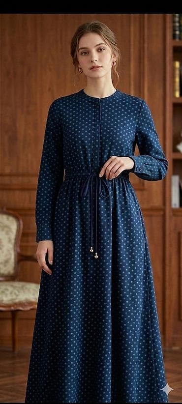 Qadın geyimi – uzun don - Rəng: tünd göy - Naxış: xırda yaşıl ulduzlu