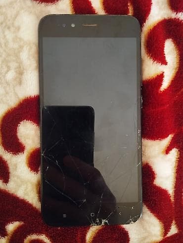 Xiaomi Mi A1, 64 GB, rəng - Qara, 
 Qırıq