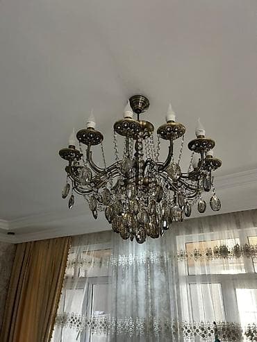qedim kasa: Çılçıraq, 10 və daha çox lampa, Metal — 1