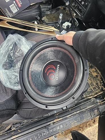 dinamik pioneer: Avtomobil üçün tam audio sistemi satılır. Tərkib: - Pioneer — 3