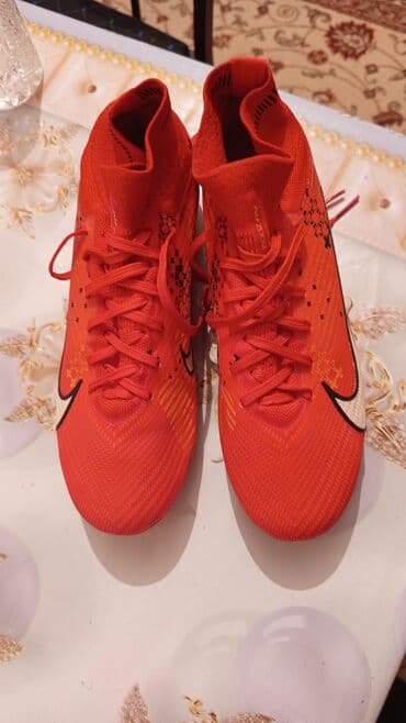idmançı şəkilləri: Butslar Nike, Ölçü: 37, İşlənmiş — 1