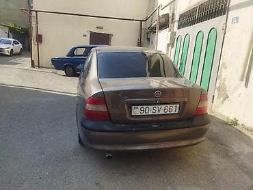 Avtomobil satışı: Opel Vectra: 1.8 l | 1997 il 427000 km Sedan — 4