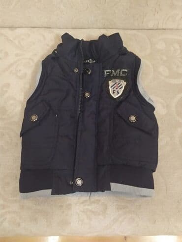 kapsonlu koynekler: Balonka jiletka oglan usagi üçün. kapşonu da var. heç bir problemi — 1