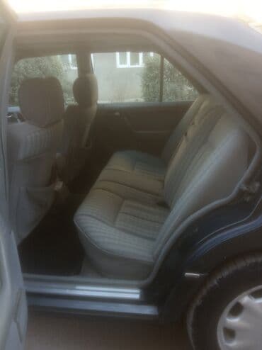 turbo az toyota prius kredit: Mercedes-Benz E 230: 2.3 l | 1990 il Sedan — 7