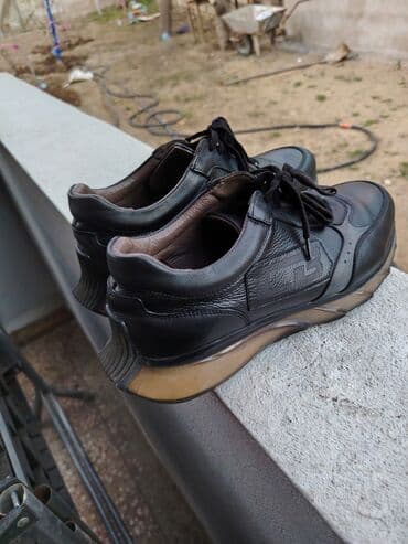 женские кроссовки adidas terrex: Məhsul: Qara rəngli kişi idman ayaqqabısı Cabani firması 41-42 — 2