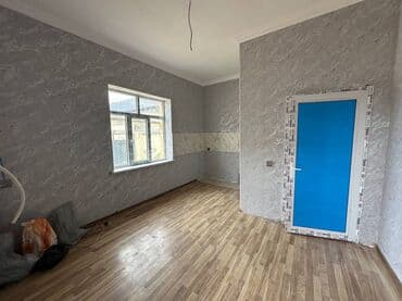 Куплю дом: Cantəpədə həyət evi: •Təmirli •2 otaq •Kürsülü (5 daş) •Laminar döşəmə — 3