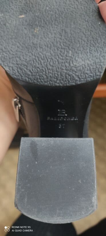 qış botları: Qısaboğaz, Ölçü: 37, rəng - Qara, İşlənmiş — 4