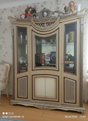 uşaq üçün dolab: 4 qapılı Qorka, Malayziya — 2