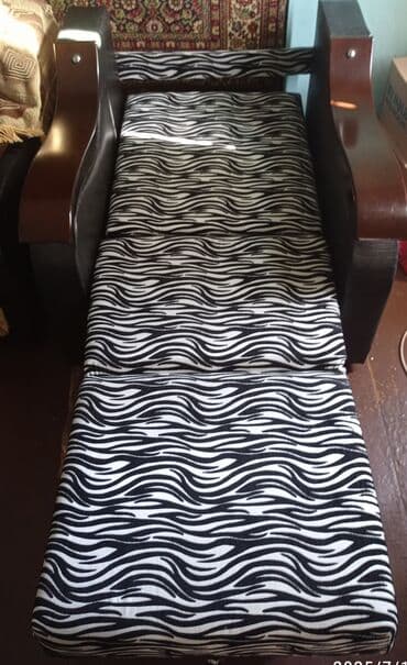 ev əşyaları ikinci el: İşlənmiş, Kreslolar — 1