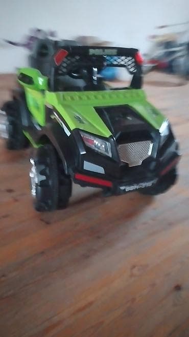 ana bala dest: Uşaq üçün elektrikli off-road jeep tipli maşın - Rəng: yaşıl-qara — 2